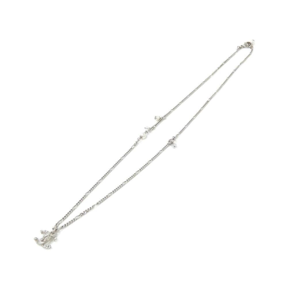 CHANEL Authentic White Necklace - Picture 2 of 6